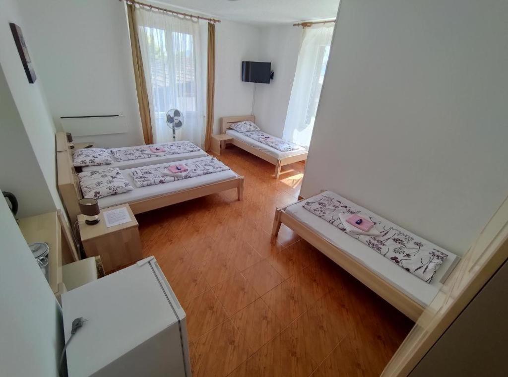San Valentino Hotel Basanija Ngoại thất bức ảnh